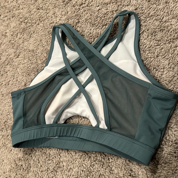 Sports bra! - Picture 2 of 2